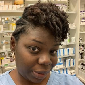 Meet your Posher, Kenisha